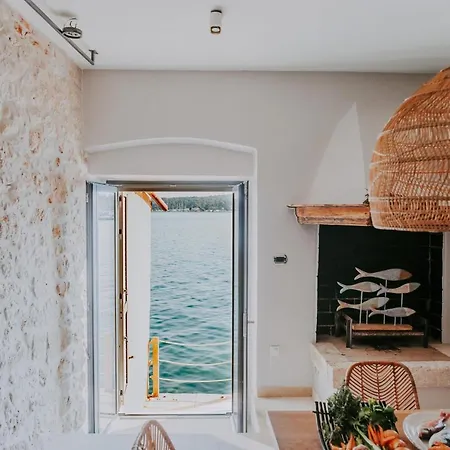 Luxury Seafront Palazzo Hébergement de vacances *