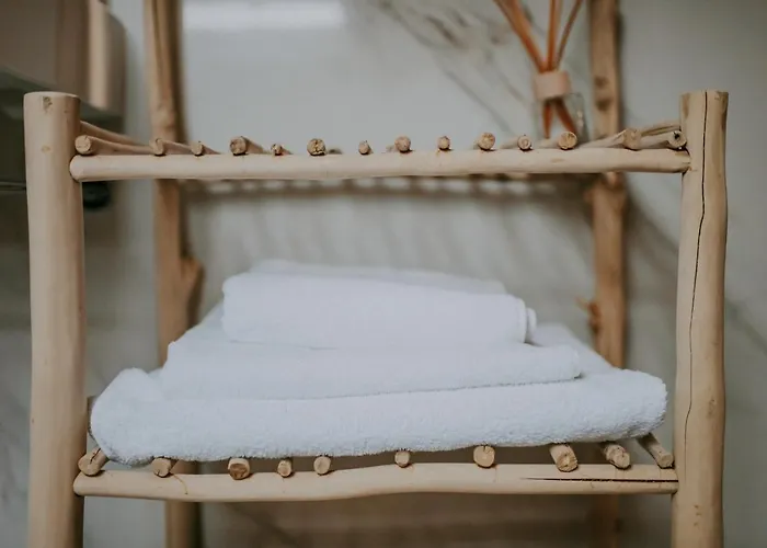 Luxury Seafront Palazzo Feriehus