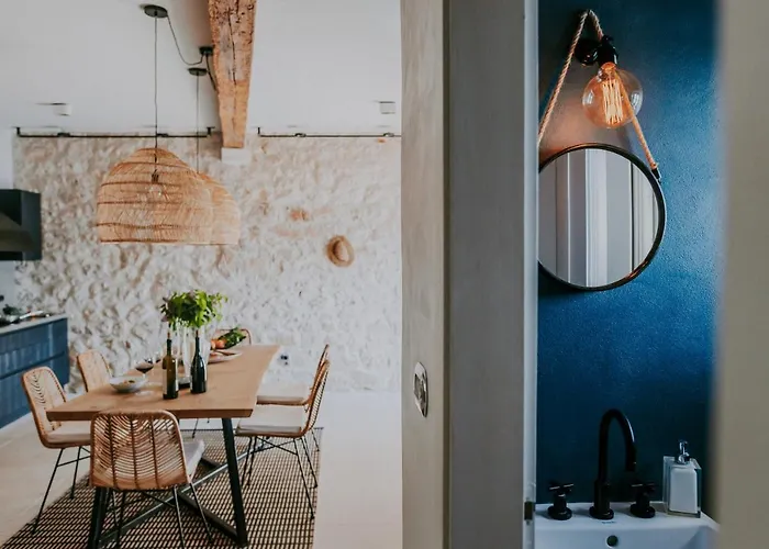 Luxury Seafront Palazzo Feriehus *