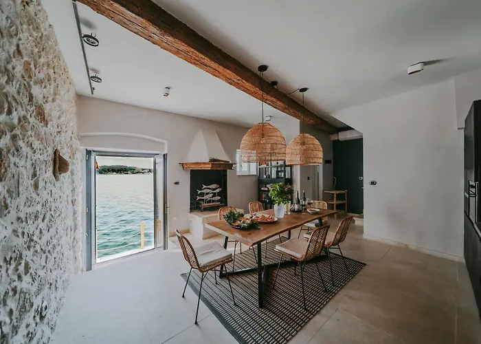 Luxury Seafront Palazzo Rovinj